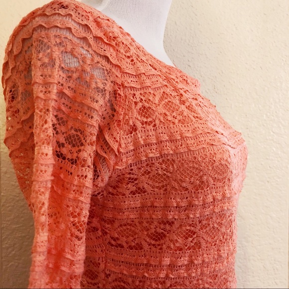 Coral Lace Dress - Picture 3 of 4